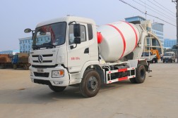 大運(yùn)風(fēng)景3方攪拌車(chē)
