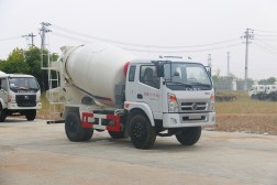南駿3方攪拌車(chē)