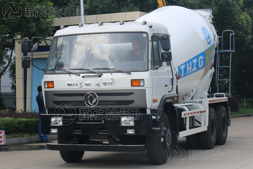 東風(fēng)12方攪拌車(chē)