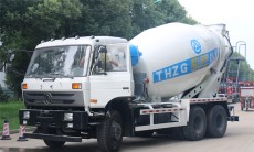 東風(fēng)10方水泥攪拌車