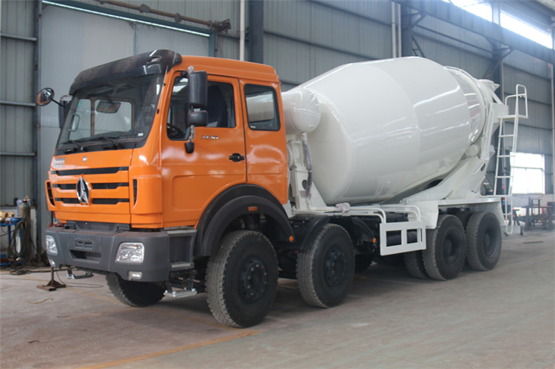  北奔18方水泥攪拌車(chē)