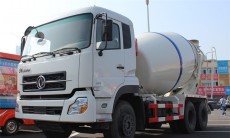 東風(fēng)15方攪拌車(chē)